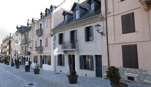 Three-Bedroom Chalet