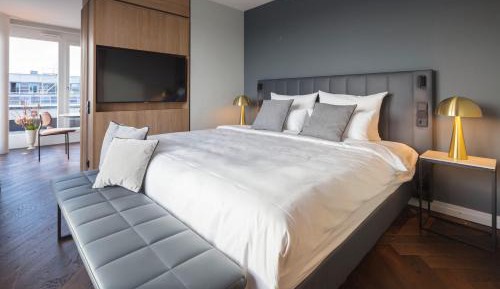 Deluxe Family Suite