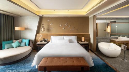 Deluxe Room King