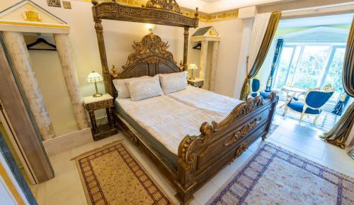 Royal Suite (Roman)