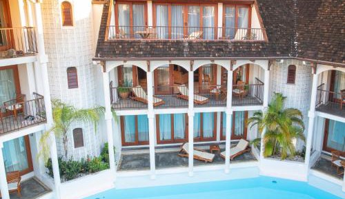Suite with Pool Access