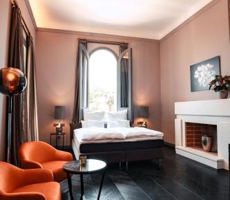 Double or Twin Room with Private Bathroom