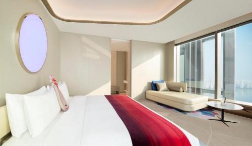Studio Suite, 1 Bedroom Suite, 1 King, Jinji Lake view
