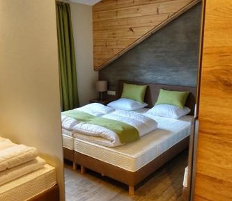 Comfort Triple Room with Shower