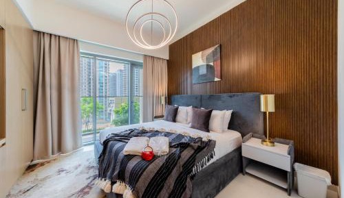 One Bedroom Apartment with City View