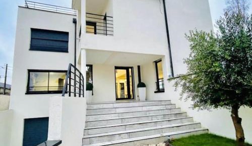 One-Bedroom Villa