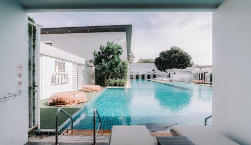 Pool Access King