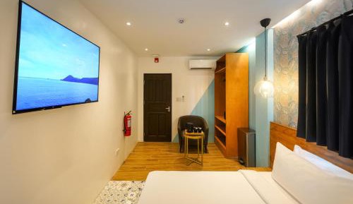 Standard Queen Room