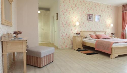 Deluxe Double Room with Extra Bed