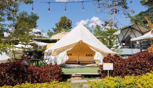 Bungalow with Garden View