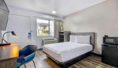 Double Room - Disability Access - Non-Smoking