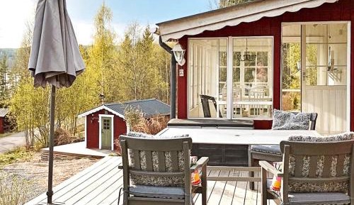 Two-Bedroom Holiday Home