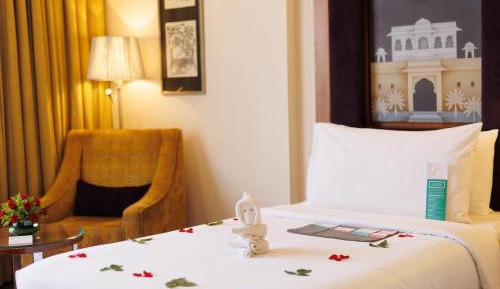 Superior Garden view with King Bed (20% discount on food and soft beverages, 20% discount on Spa,Buy 1 get 1 on select brands at madeira bar between 4 pm - 10 pm)