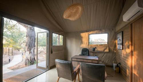 Tent Bush Suite