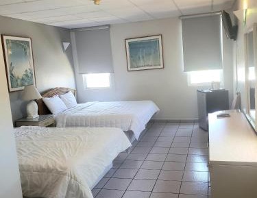 Deluxe Queen Suite