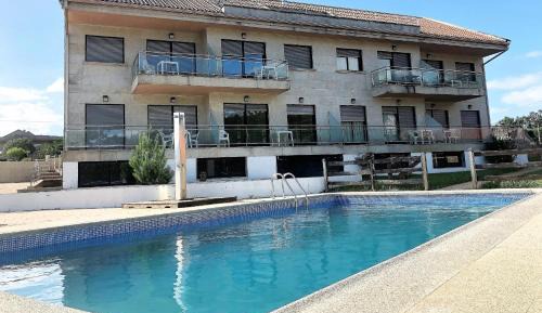 Apartment with Pool View 