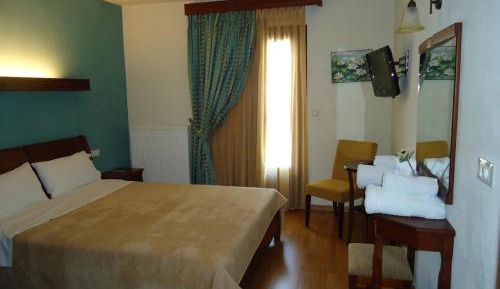 Superior Suite with fireplace and Balcony 