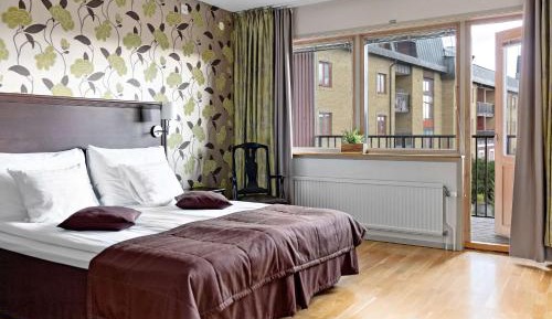 Twin Room with Sofa Bed