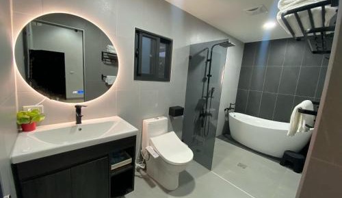 Quadruple Room with Private Bathroom