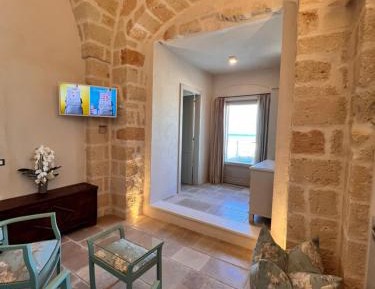 Deluxe Double Room with Balcony and Sea View