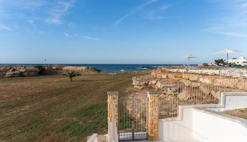 Deluxe Double Room with Balcony and Sea View