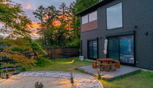 Balcony Villa with Mt. Fuji View Bath - Type A