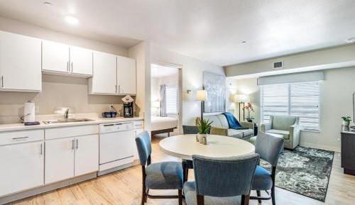 Two Bedroom Suite with Full Kitchen