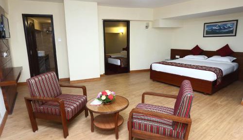 Family Room (2 Adults + 2 Children)