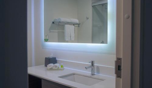 Standard Queen Room with Two Queen Beds