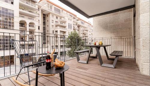 Apartment with Shower
