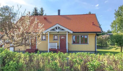 Three-Bedroom Holiday Home 