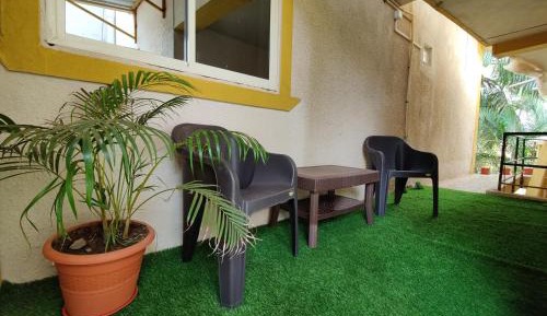 Studio with Balcony