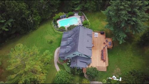 Six-Bedroom House