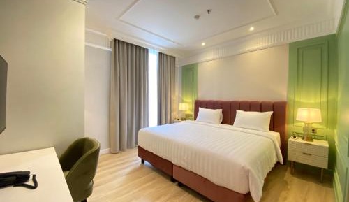 Deluxe King Room
