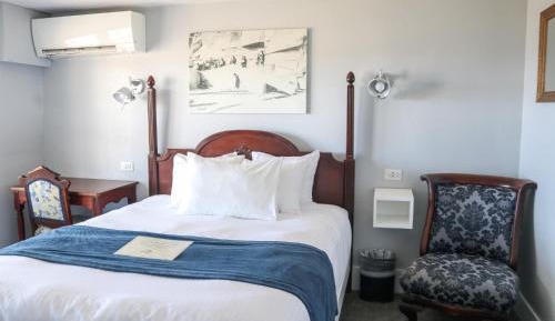 Queen Room with Sea View