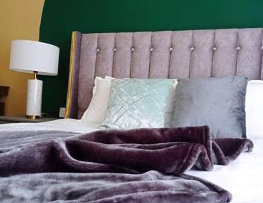 Apartment with Pool View 