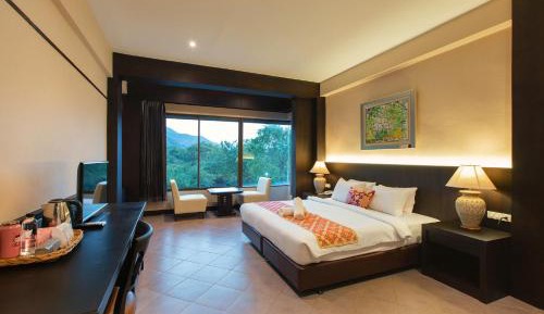 Double or Twin Room with Mountain View