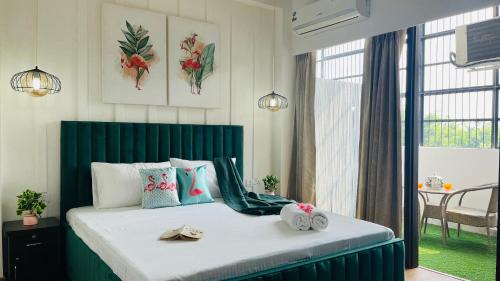 Superior One-Bedroom Apartment