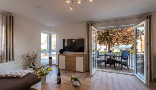 One-Bedroom Apartment with Balcony