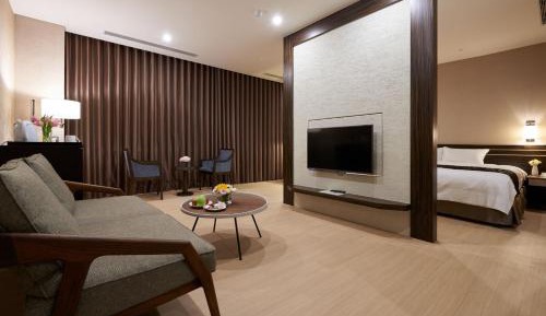 Queen Suite