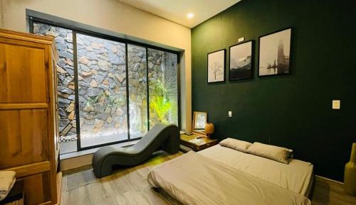 Queen Room with Spa Bath