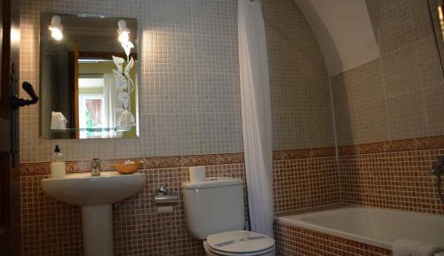 Family Room (5 Adults)