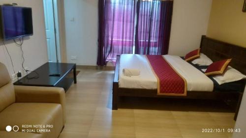 Deluxe King Room