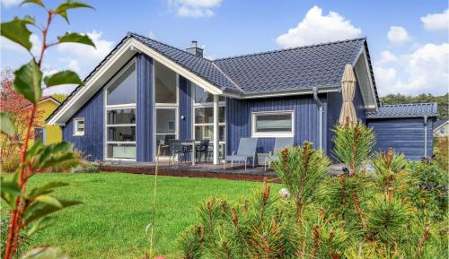 Three-Bedroom Holiday Home 