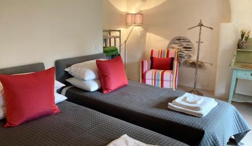 King or Twin Room with Private Bathroom