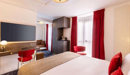 Privilege King Room with Sofa Bed