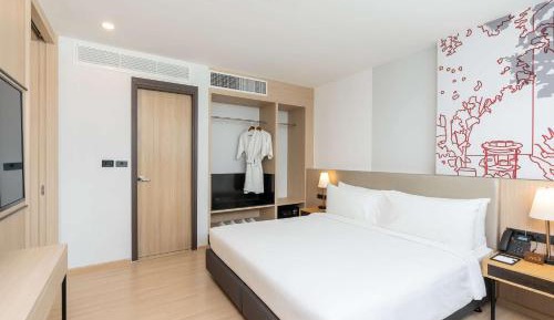 One-Bedroom King Suite - Non-Smoking