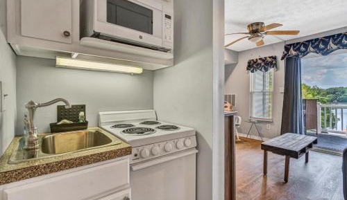 One Bedroom Apartment