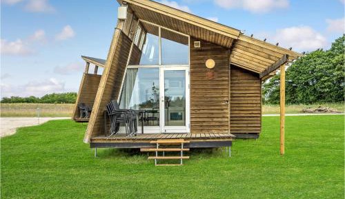 One-Bedroom Holiday Home
