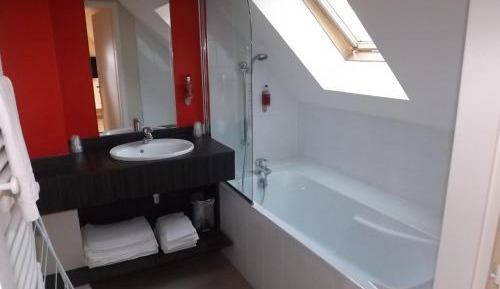 Two-Bedroom Apartment (4 Adults + 2 Children)